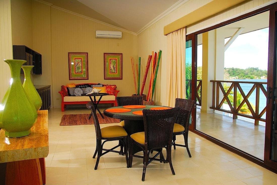 Playa Tortuga Hotel And Beach Resort بوكاس تاون المظهر الخارجي الصورة