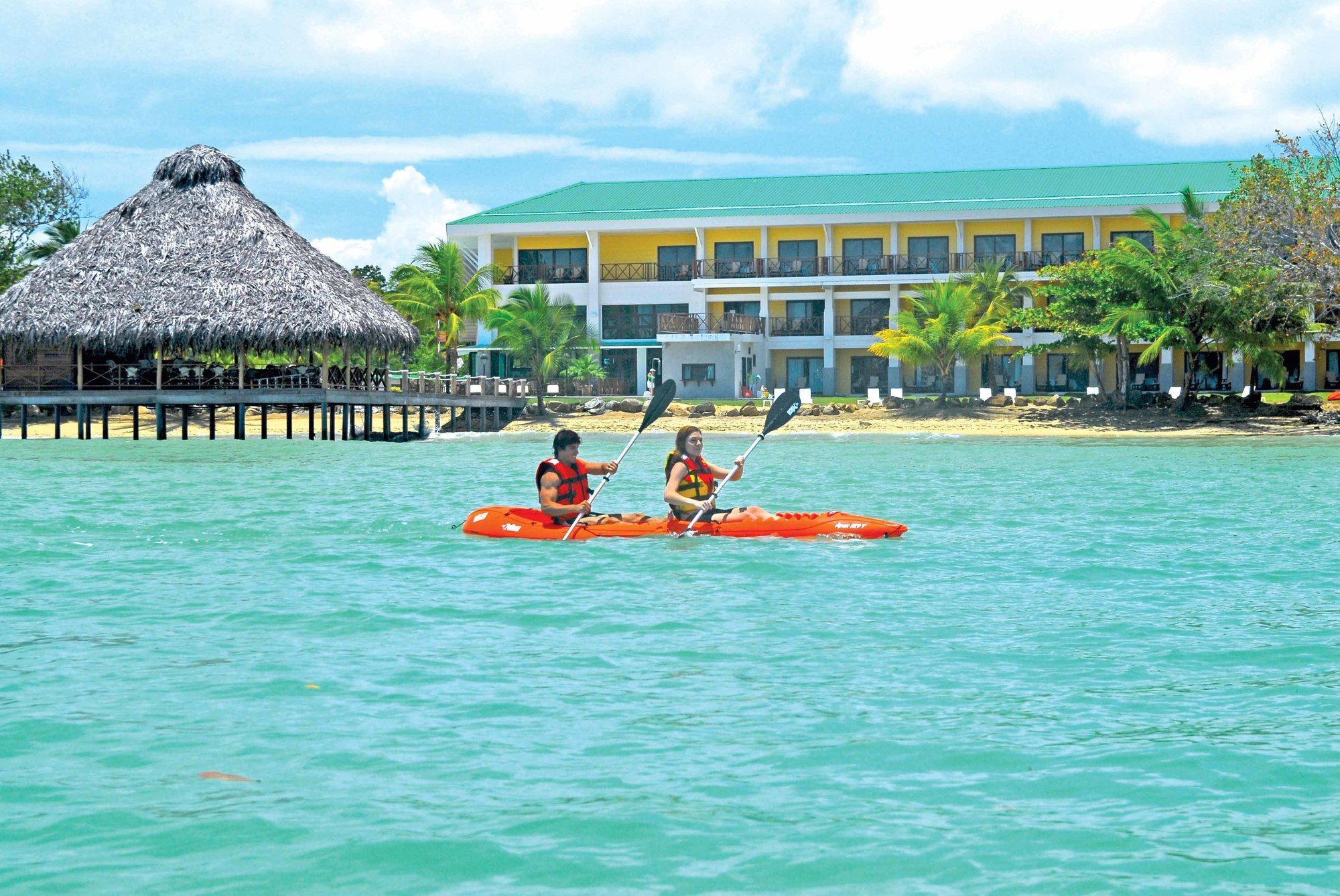 Playa Tortuga Hotel And Beach Resort بوكاس تاون المظهر الخارجي الصورة